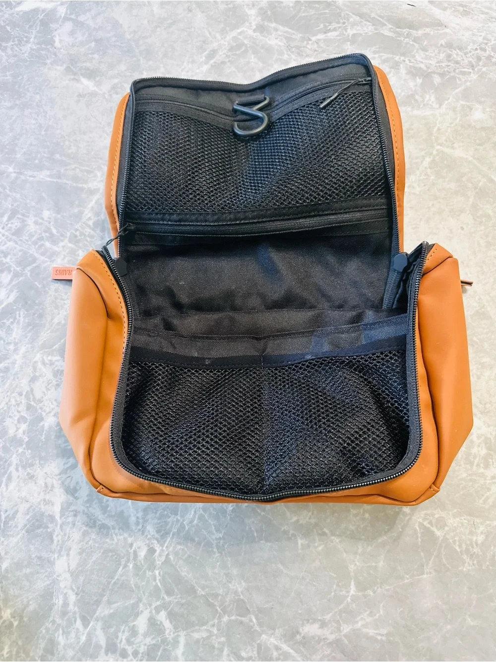 RAINS Texel Wash Bag Autumn Brown & Coy Waterproof  NWT $95 Mint Cond.